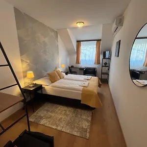 https://gloria.inbudapesthotels.com